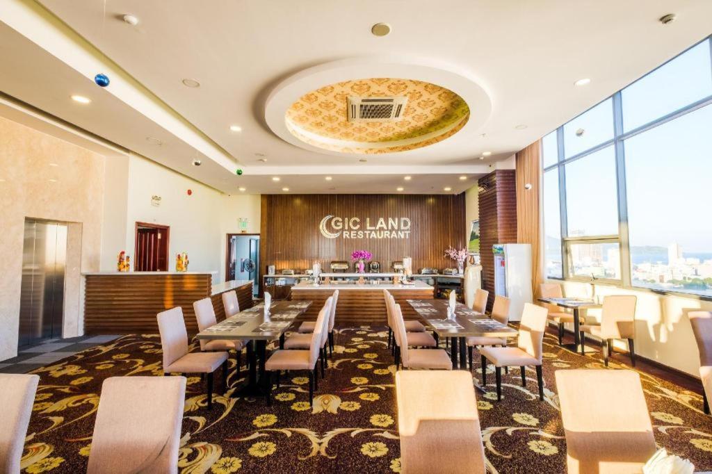Gic Land Hotel Дананг Екстериор снимка