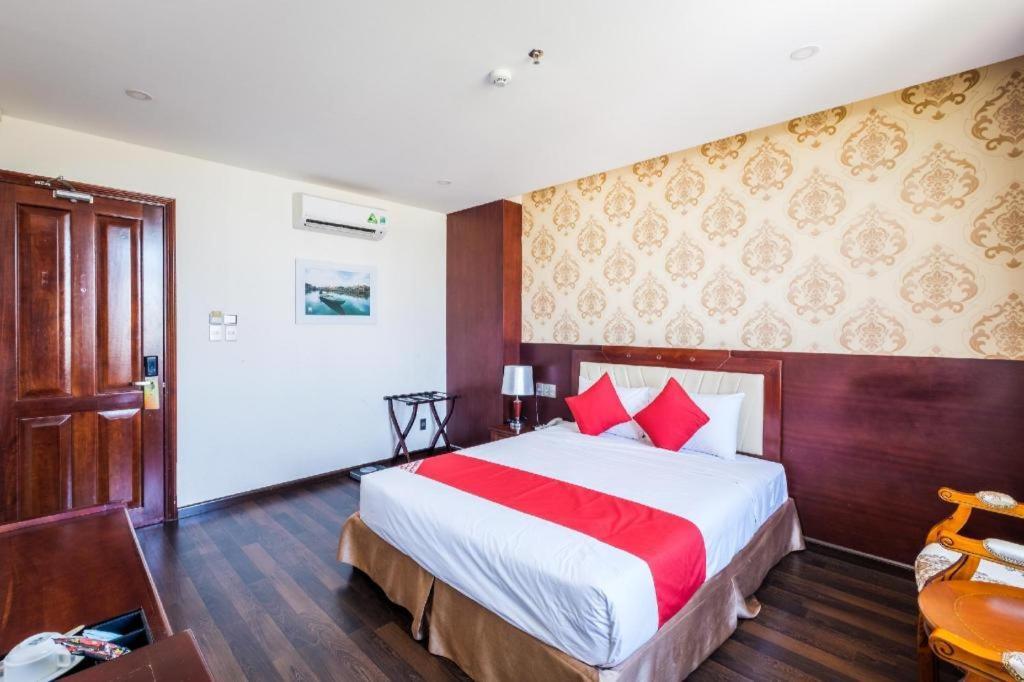 Gic Land Hotel Дананг Екстериор снимка